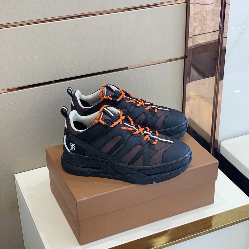 B**rry sneaker