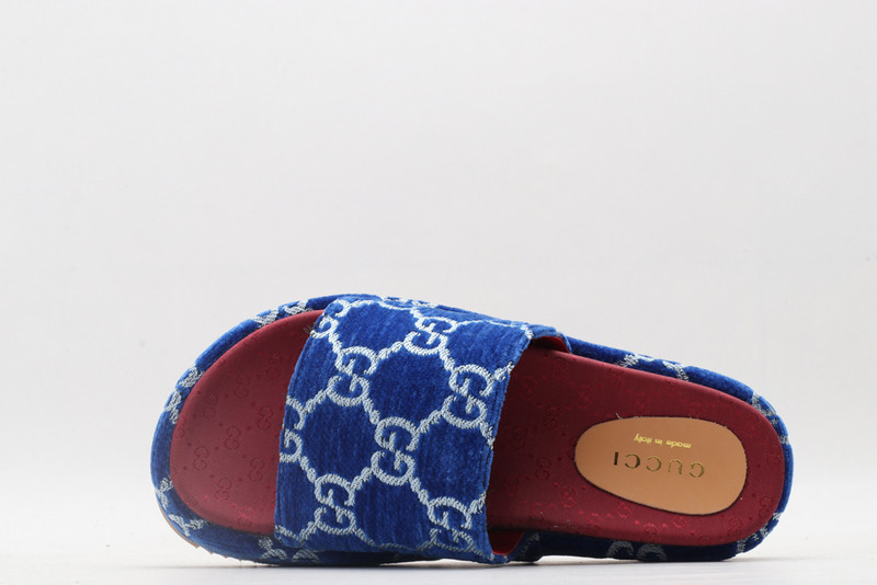g*u*i sandals