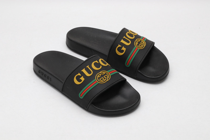 g*u*i sandals