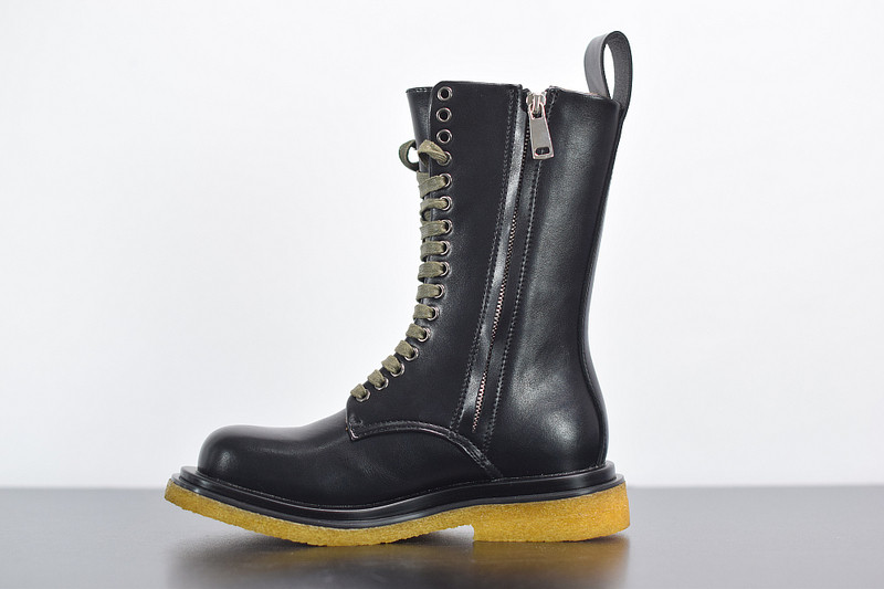Bo*te*ga ve*ne*ta sneaker