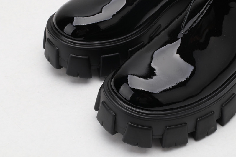 pr sneaker
