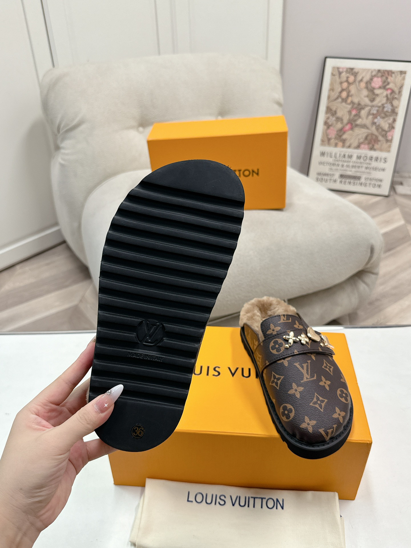 LVT SANDALS