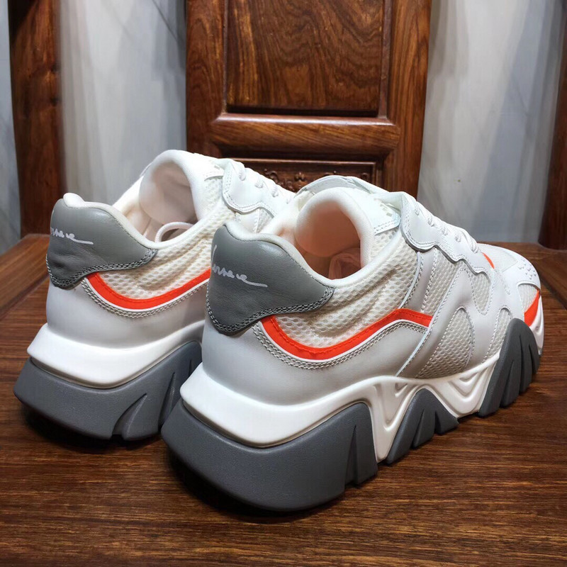 vs chain reaction sneakers
