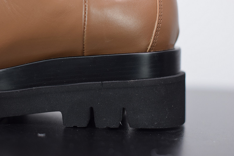 Bo*te*ga ve*ne*ta sneaker