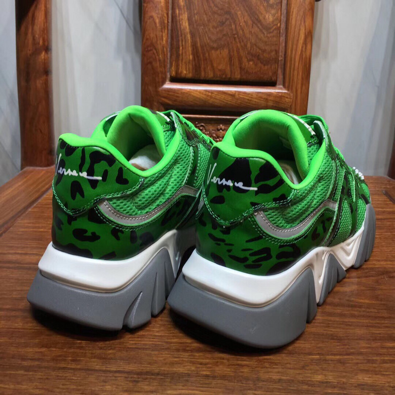 vs chain reaction sneakers