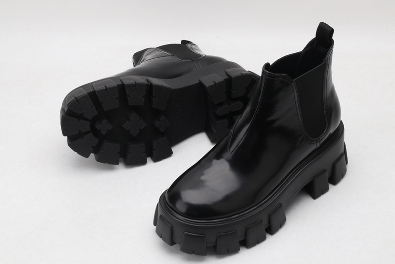 pr sneaker