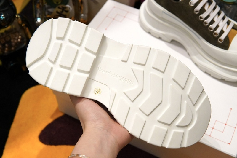 alexer mceen sneakers