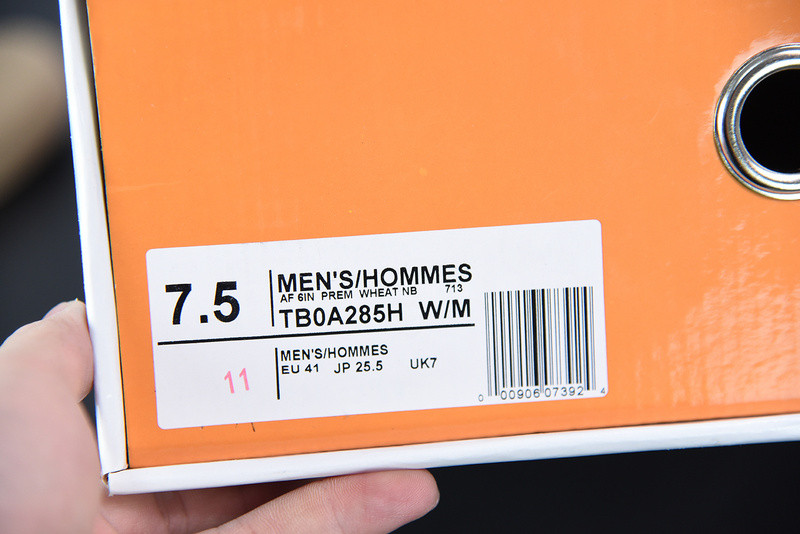 Timb**1*nd sneaker