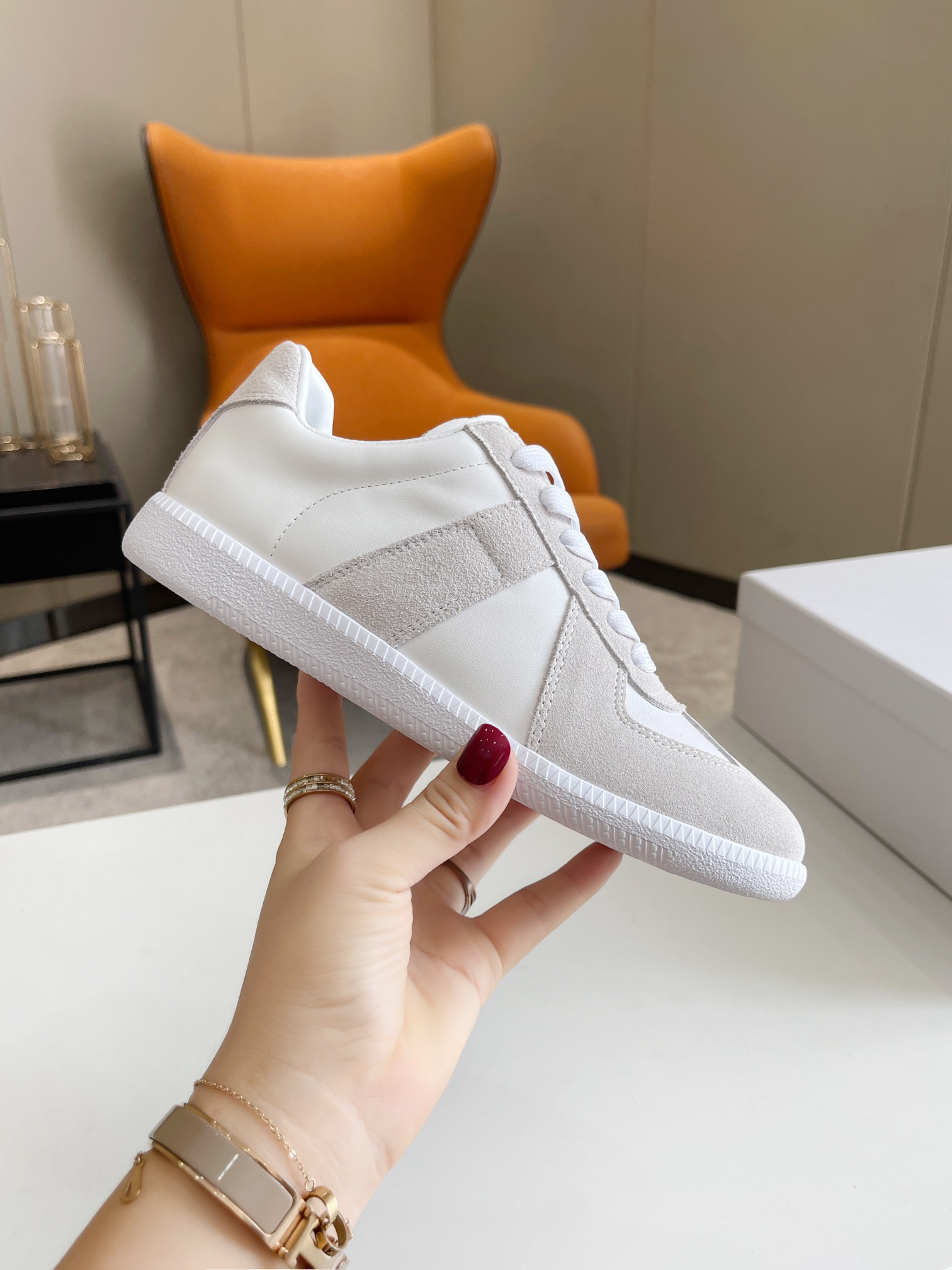 ma*s*n Ma*i*la sneaker