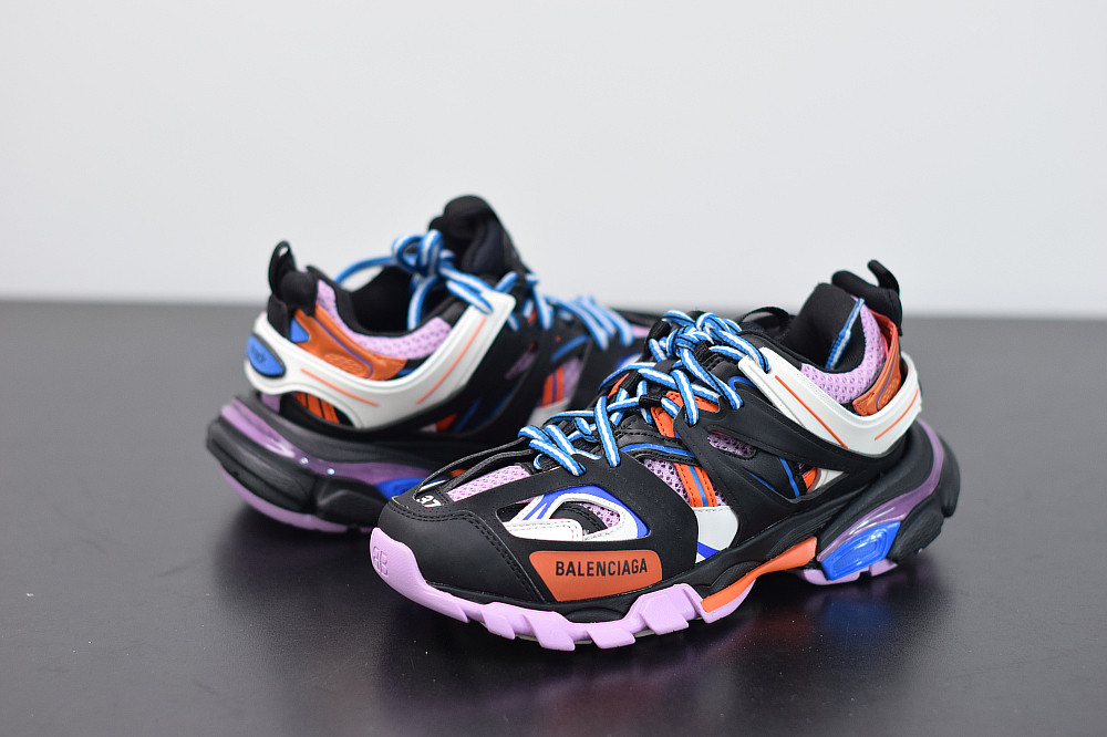 bc track sneaker