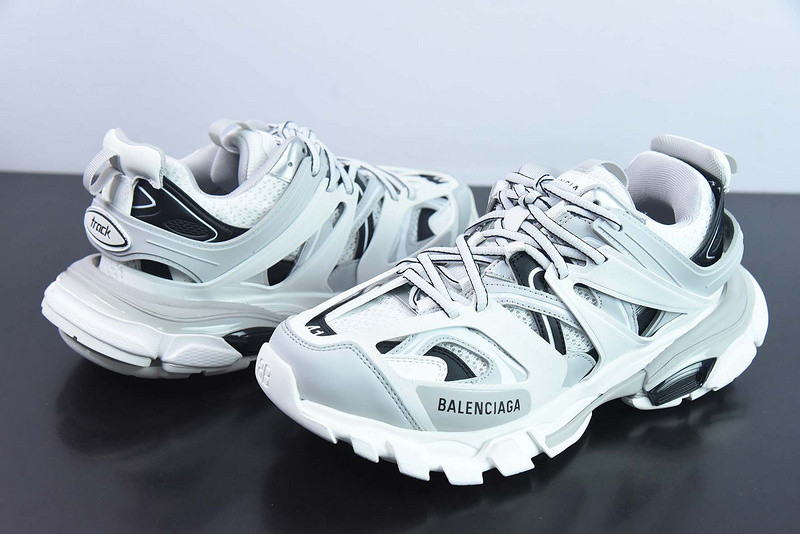 bc track sneaker