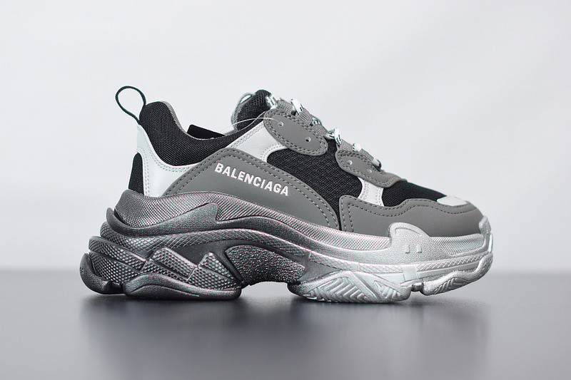 bc triple s trainer 483546 w06f1 0841