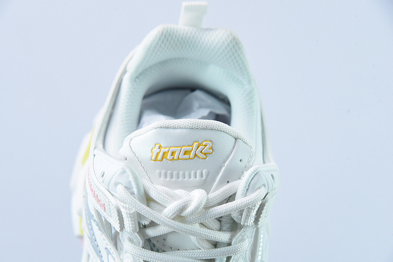 bc track sneaker