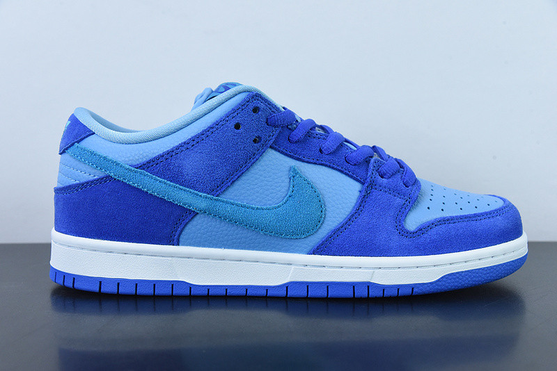 nike sb dunk low “blue raspberry” dm0807-400