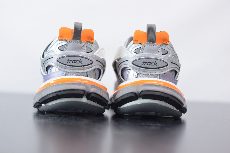 bc track sneaker