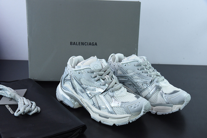 Ba*len*cia*ga runner sneaker
