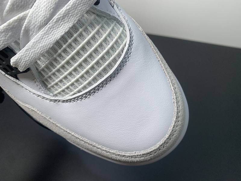 Nike SB x Air Jordan 4 “Black WHite” DR5415-100-3