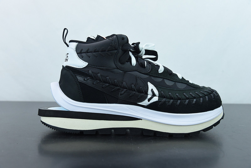 sacai x nike ldwaffle x jean paul gaultier black white dh9186-001