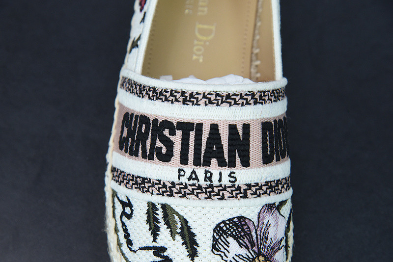dio* sneaker