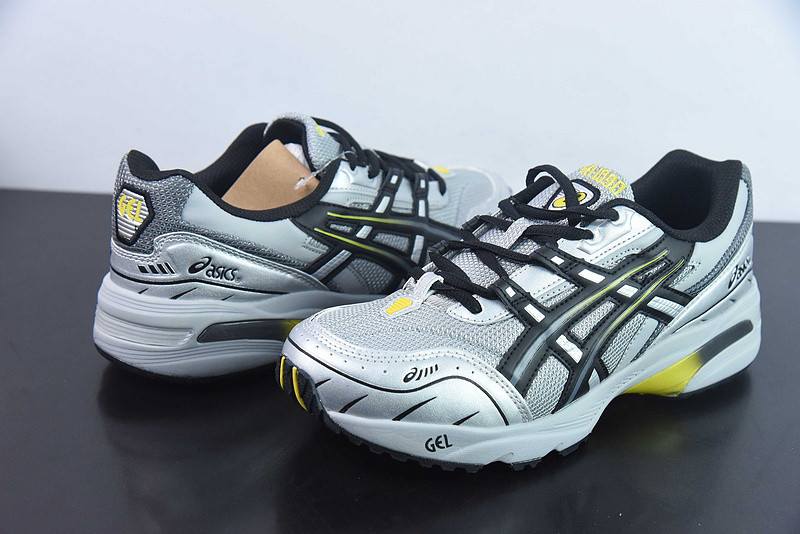 As*ic*s tiger gel-1090