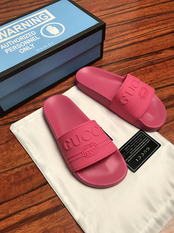 g*u*i sandals