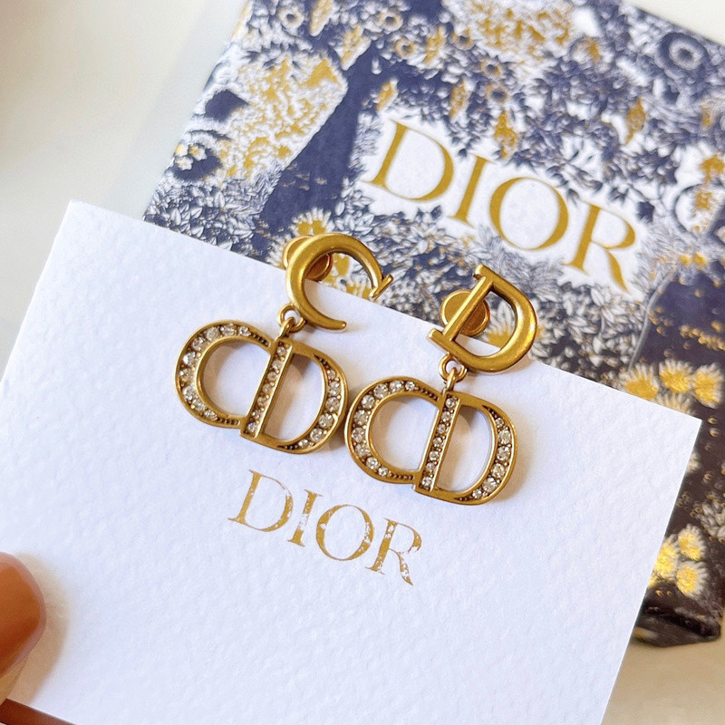 d10r earring