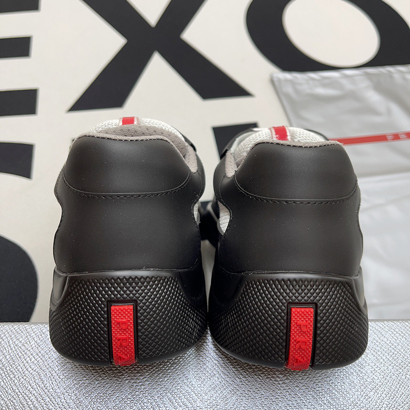 pr sneaker
