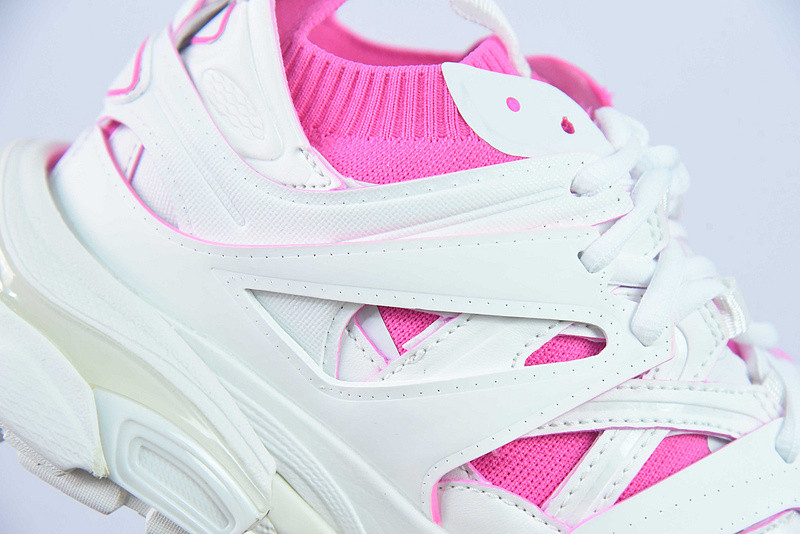bc track sneaker