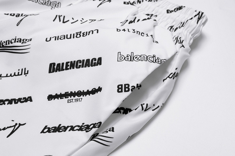 Ba*len*cia*ga clothes