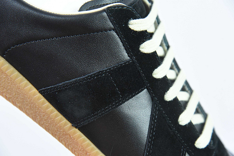 ma*s*n Ma*i*la sneaker