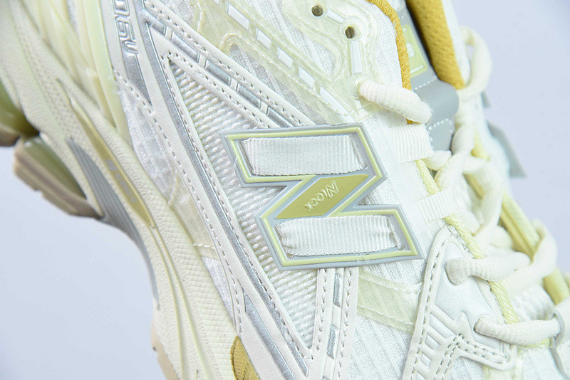 new balance sneaker