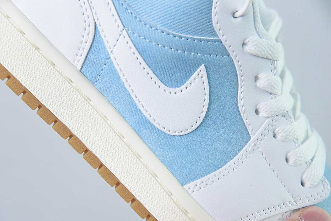 Air Jordan 1 Low Denim Worn Blue HQ2004-400