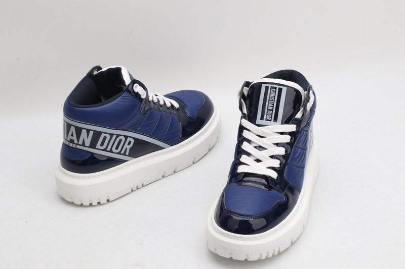 dio* sneaker