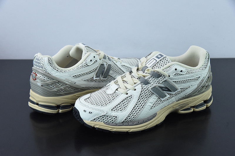 new balance sneaker