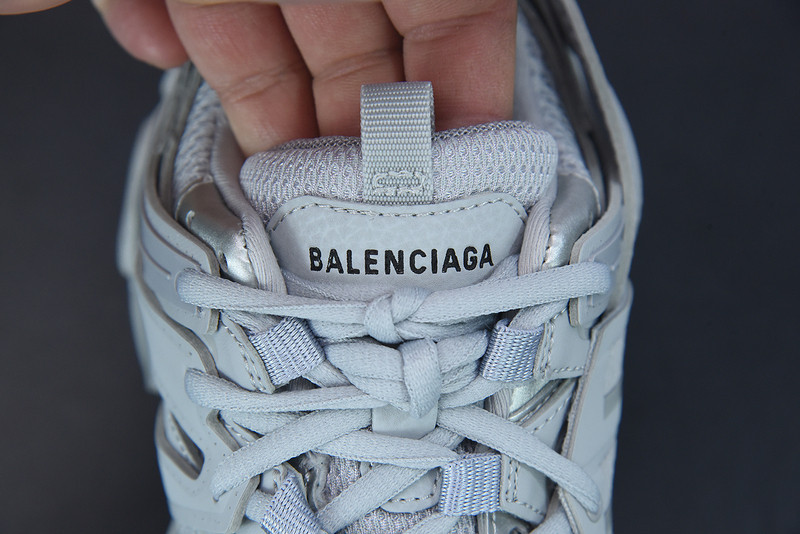 bc track sneaker