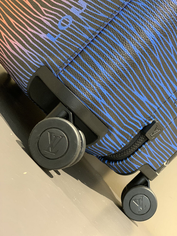 LVT HORIZON four-wheeled trolley case