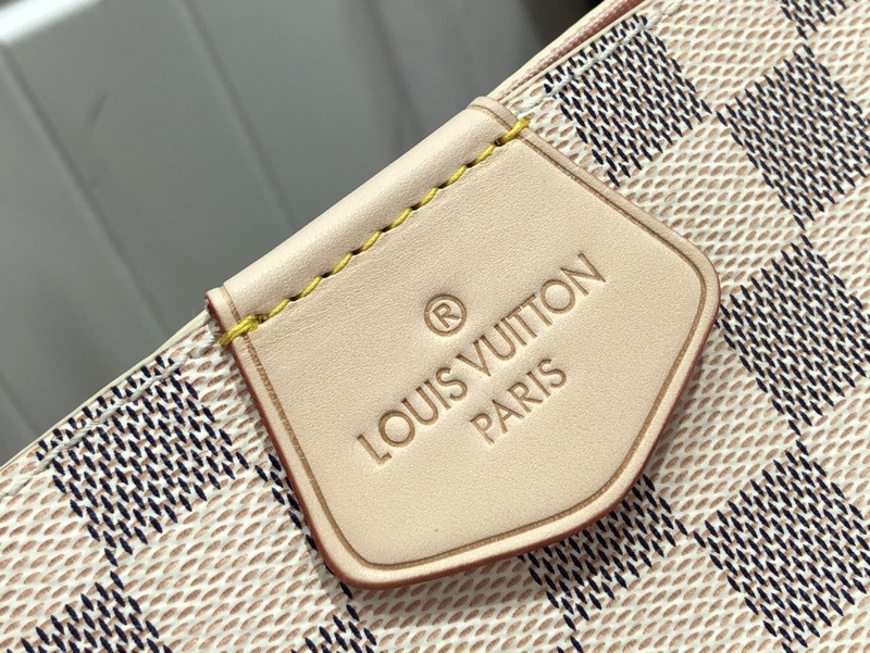 LVT PURSE
