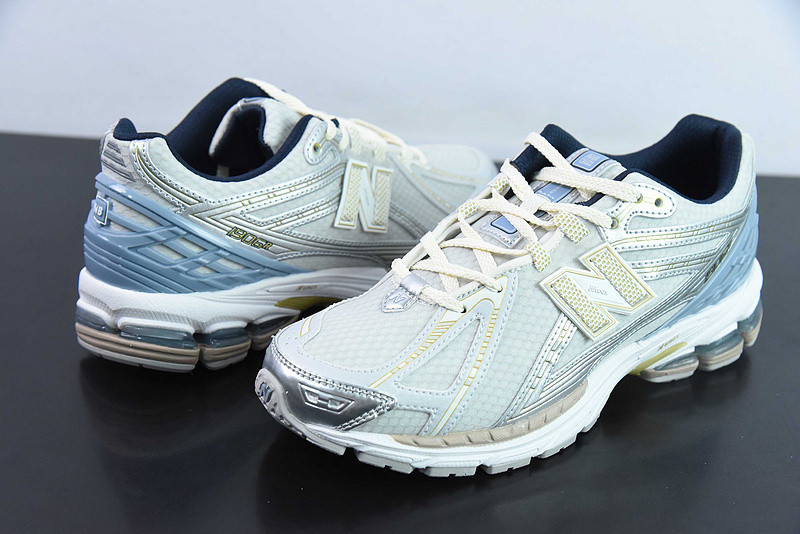 new balance sneaker