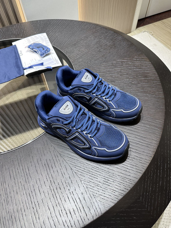dio* sneaker