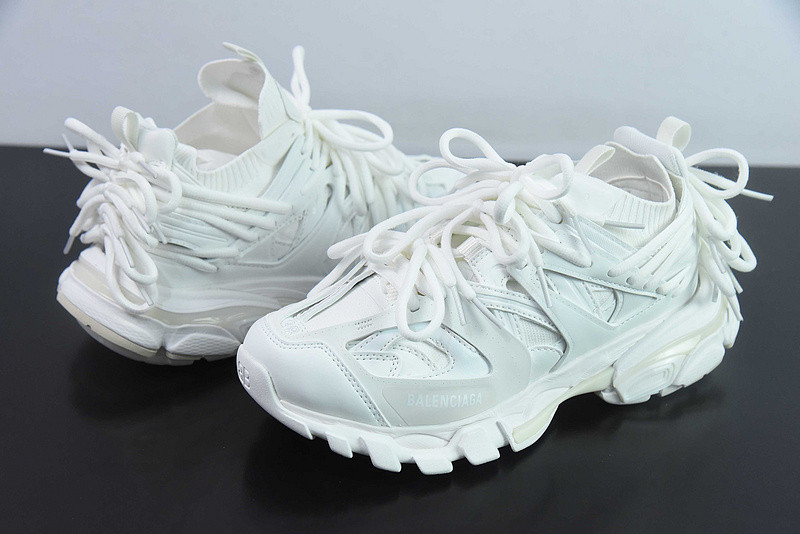 bc track sneaker