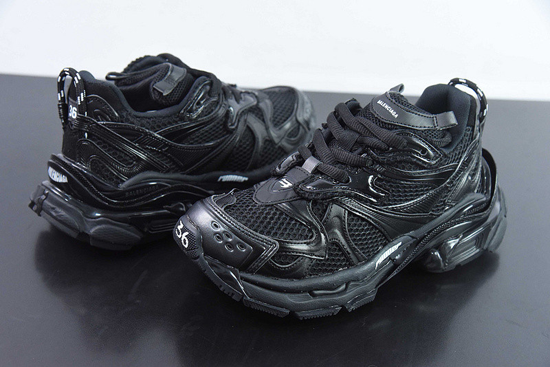 Ba*len*cia*ga runner sneaker