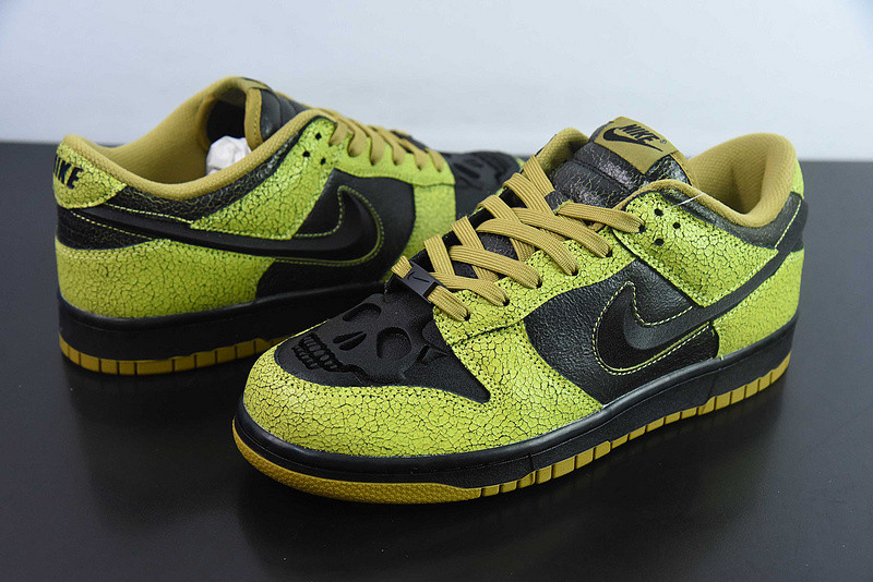 Nike Dunk Low "Halloween Skull" HV6103-300