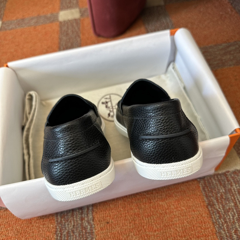 H**me5 sneaker