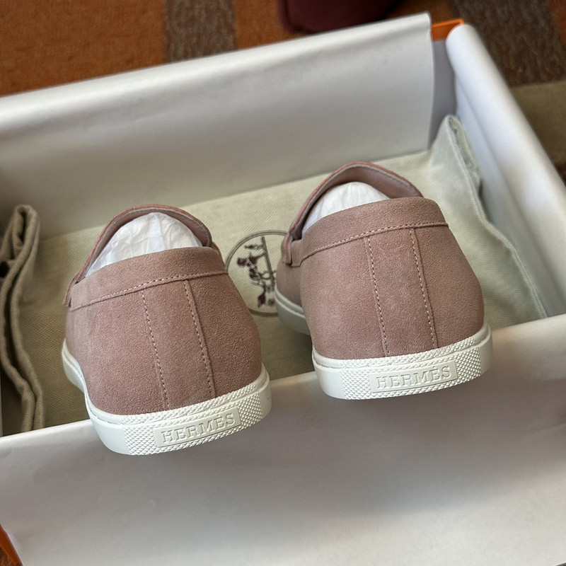H**me5 sneaker