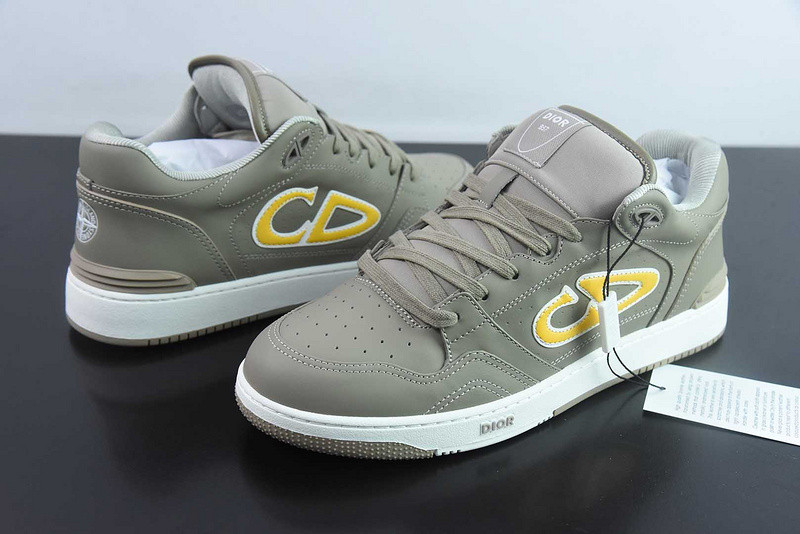 DIO* SNEAKER