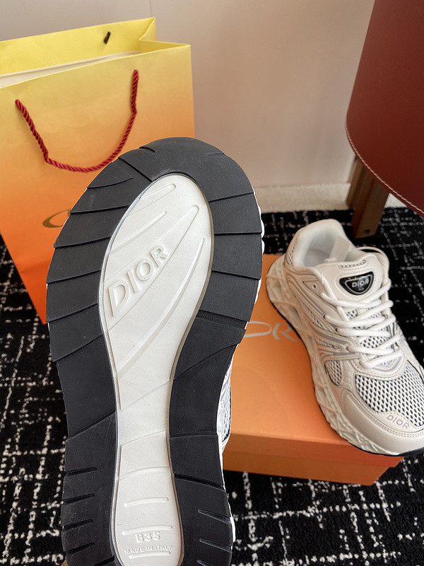 DIO* SNEAKER