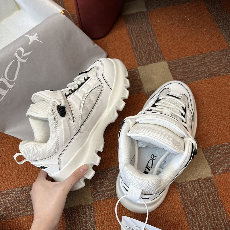 DIO* SNEAKER