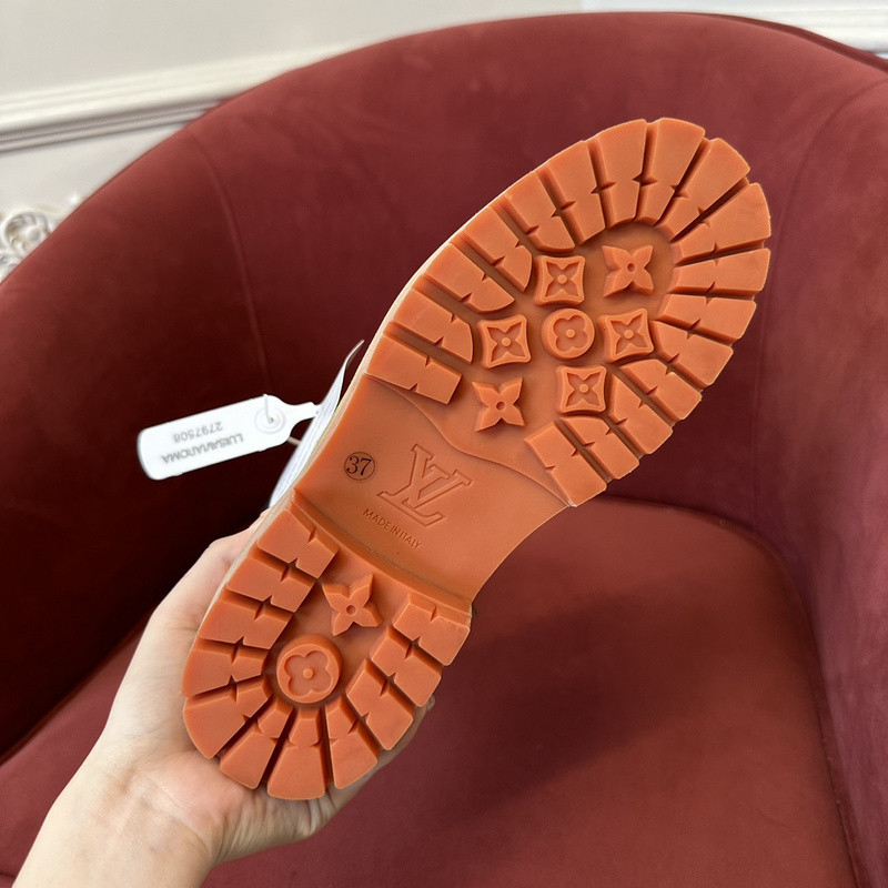 LVT BOOTS