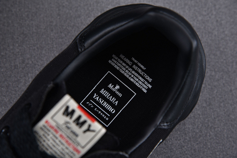 Ma*s*n mihara yasuhiro sneaker