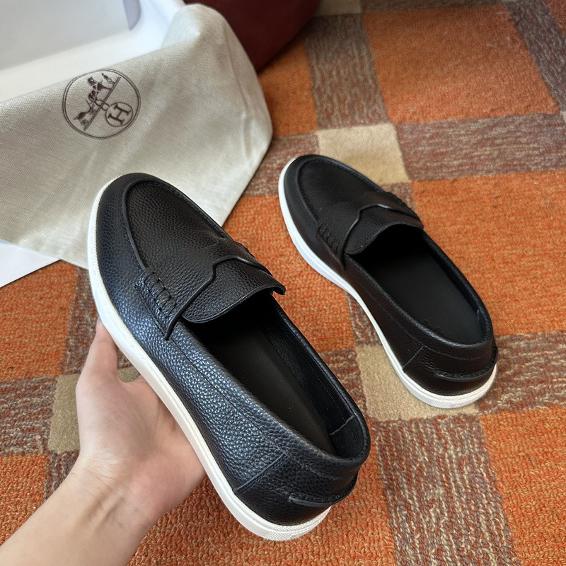 H**me5 sneaker